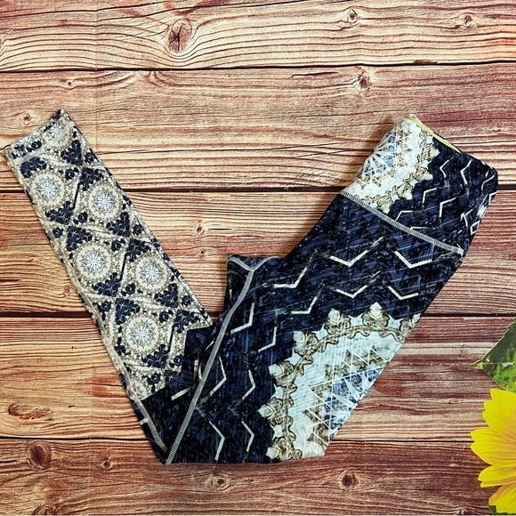 NWOT Wolven Reverie Leggings S - Picture 3 of 10